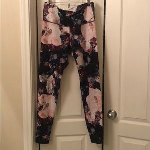 OLD NAVY active floral leggings